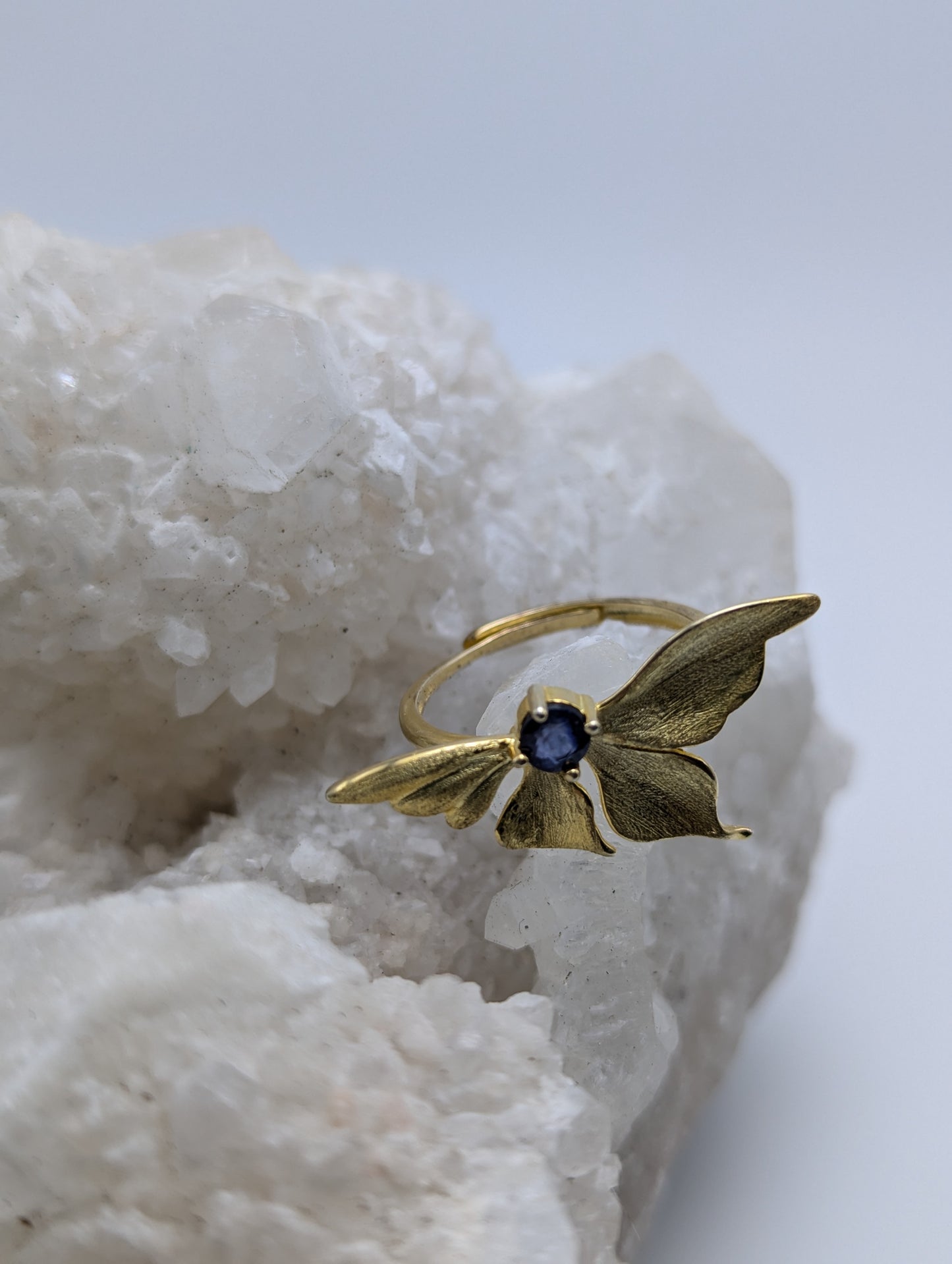 Beautiful gold plated 925 sterling silver sapphire ring